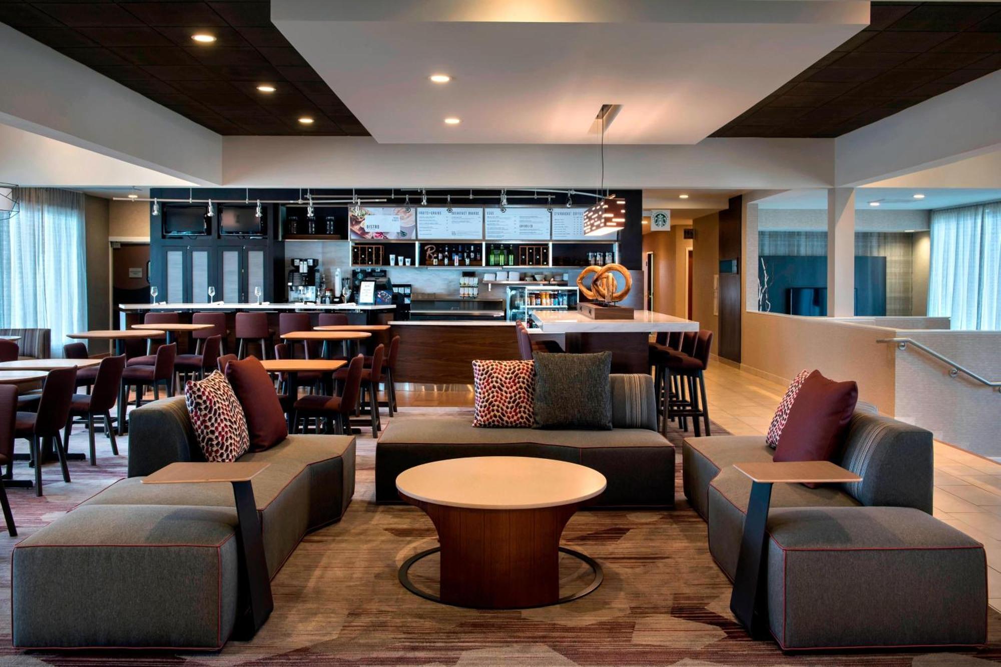 Courtyard By Marriott Poughkeepsie Hotel Buitenkant foto